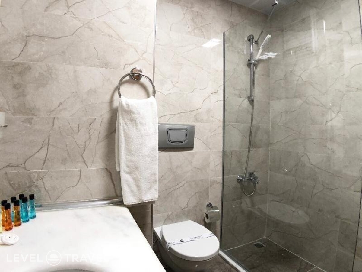 фотографии номера Стандартный номер отеля Carlton Istanbul Hotel в Турция(Фатих) - фото №11