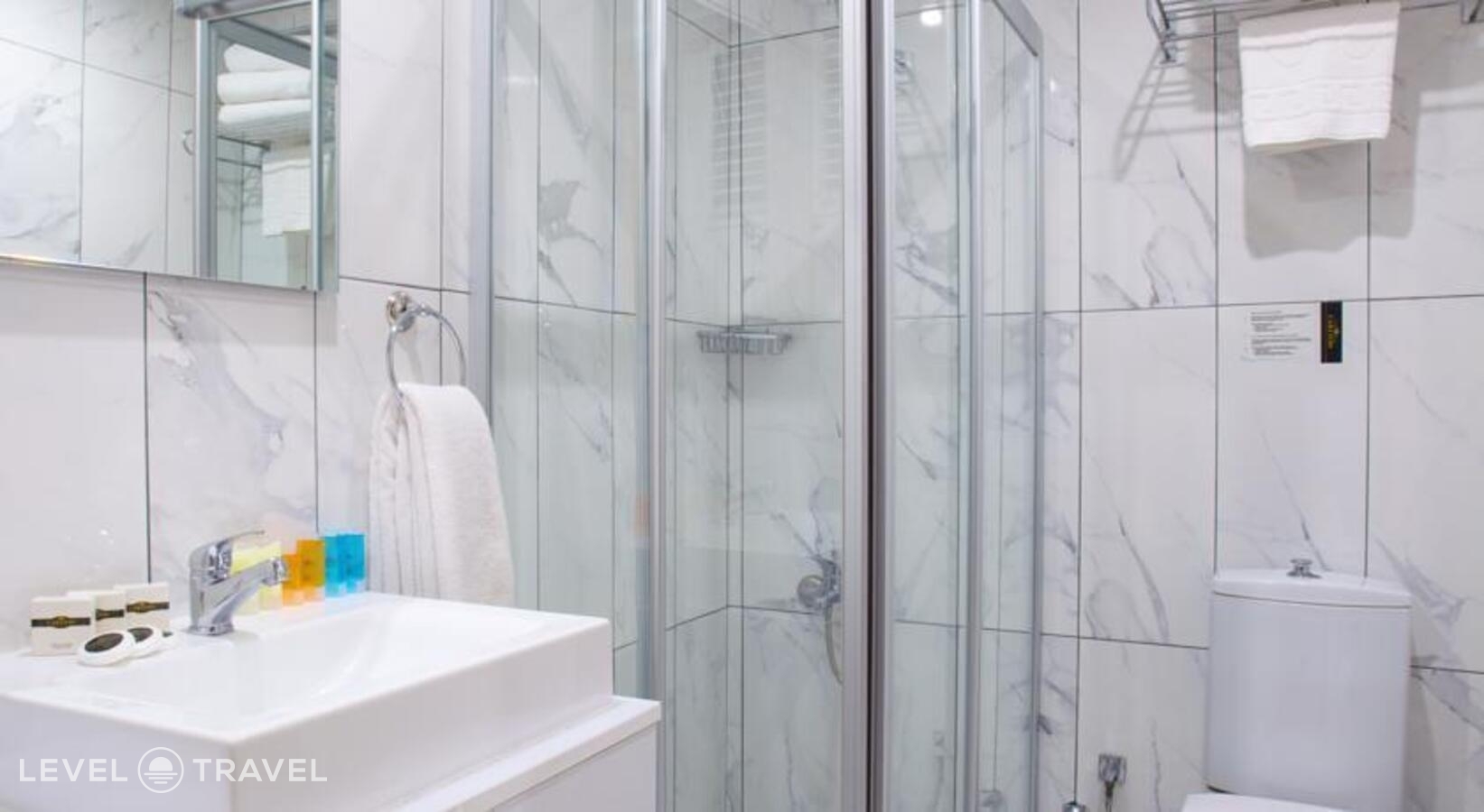 фотографии номера Стандартный номер отеля Carlton Istanbul Hotel в Турция(Фатих) - фото №1