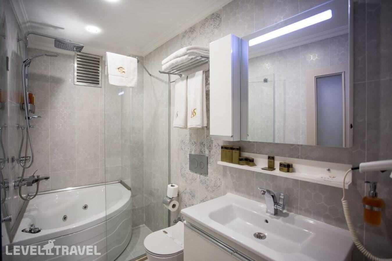 фотографии номера Семейный люкс отеля Bonne Sante Hotel в Турция(Таксим) - фото №6