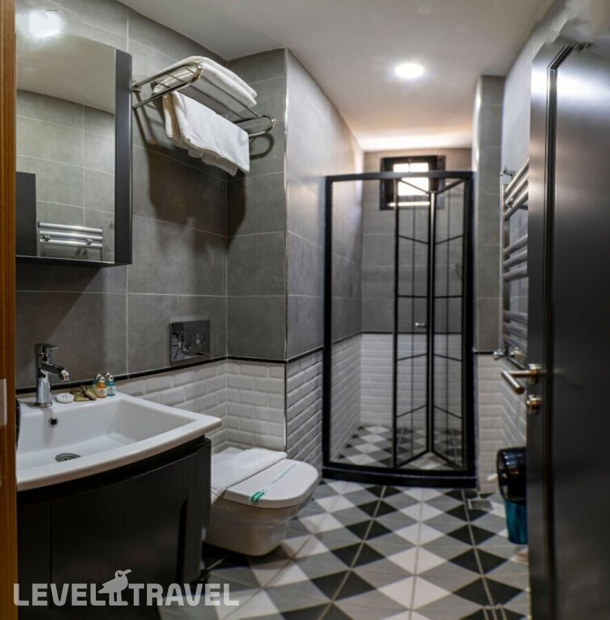 фотографии номера Делюкс отеля Confores Hotel в Турция(Бахчелиэвлер) - фото №1