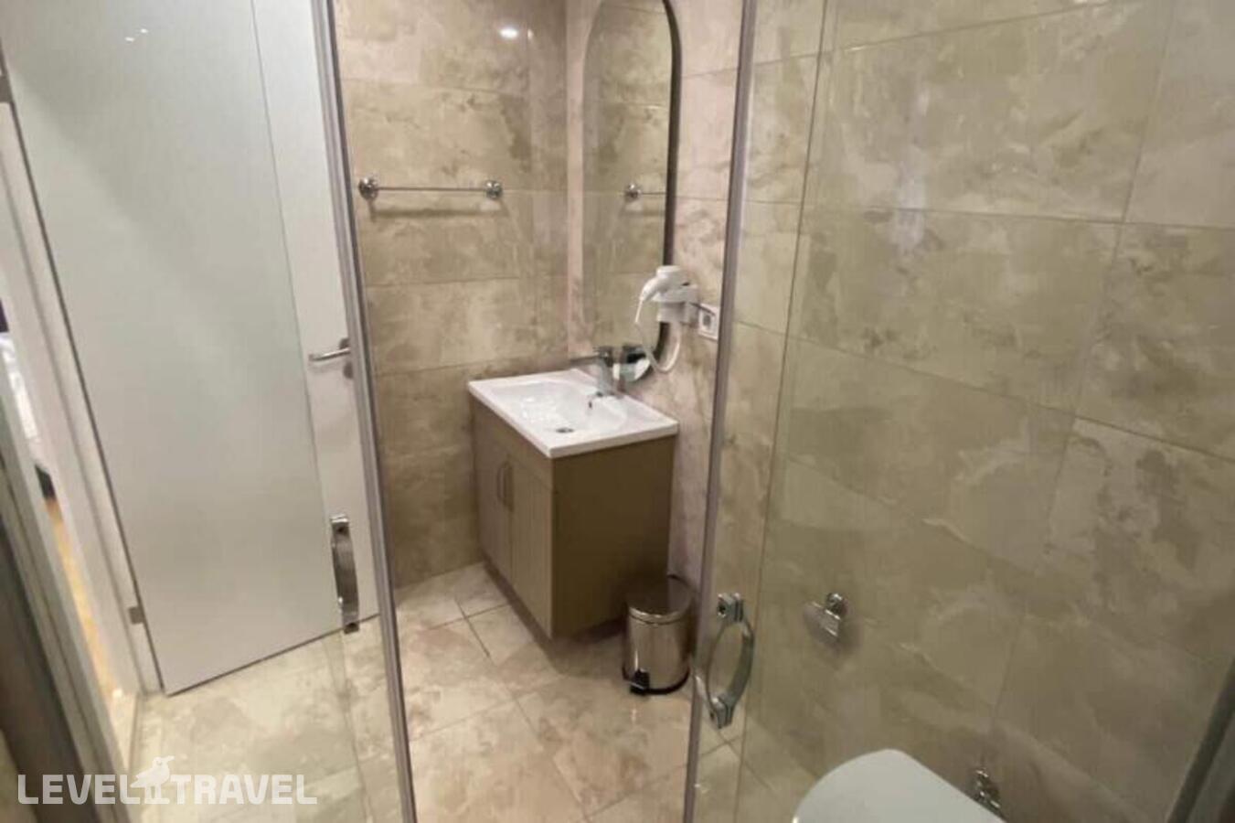 фотографии номера Улучшенный номер отеля Dymar Hotel в Турция(Кючюкчекмедже) - фото №4