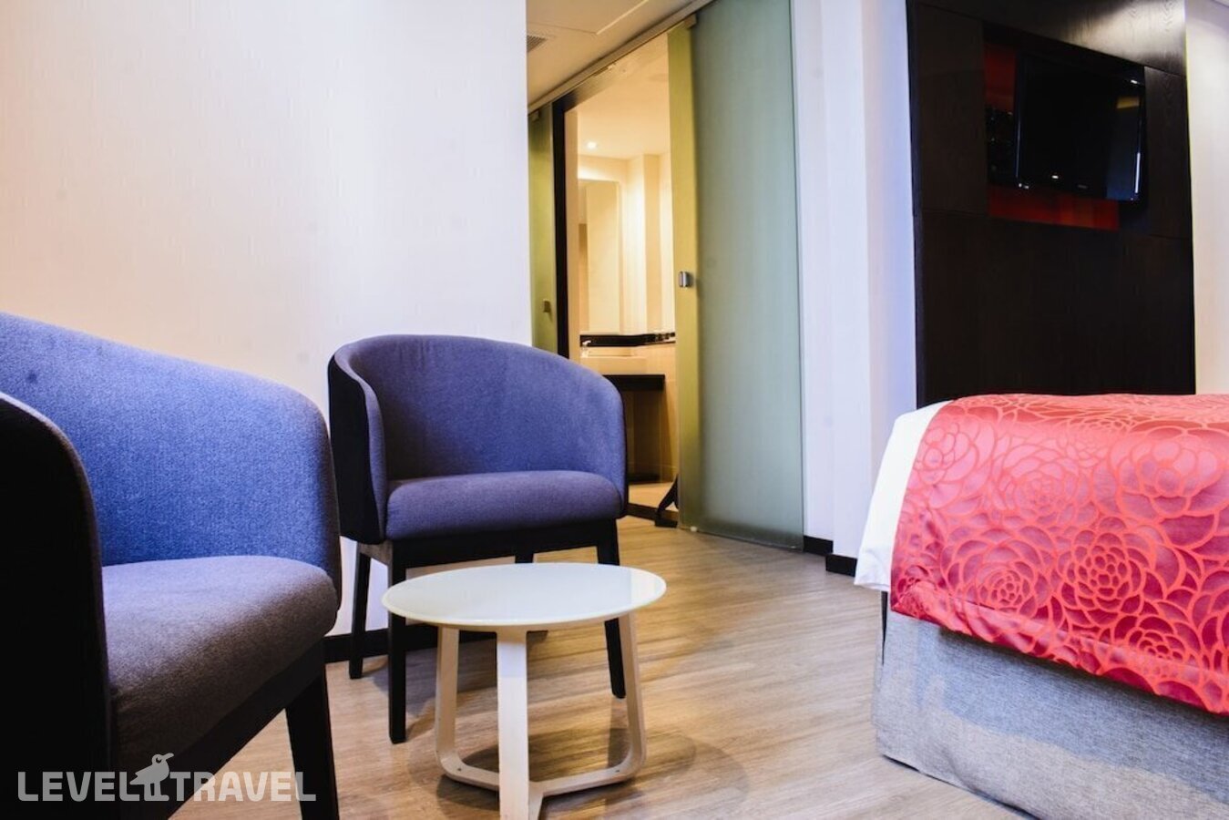 фотографии номера Стандартный номер отеля Onomo Hotel Dar Es Salaam в Танзания(Дар-эс-Салам) - фото №1
