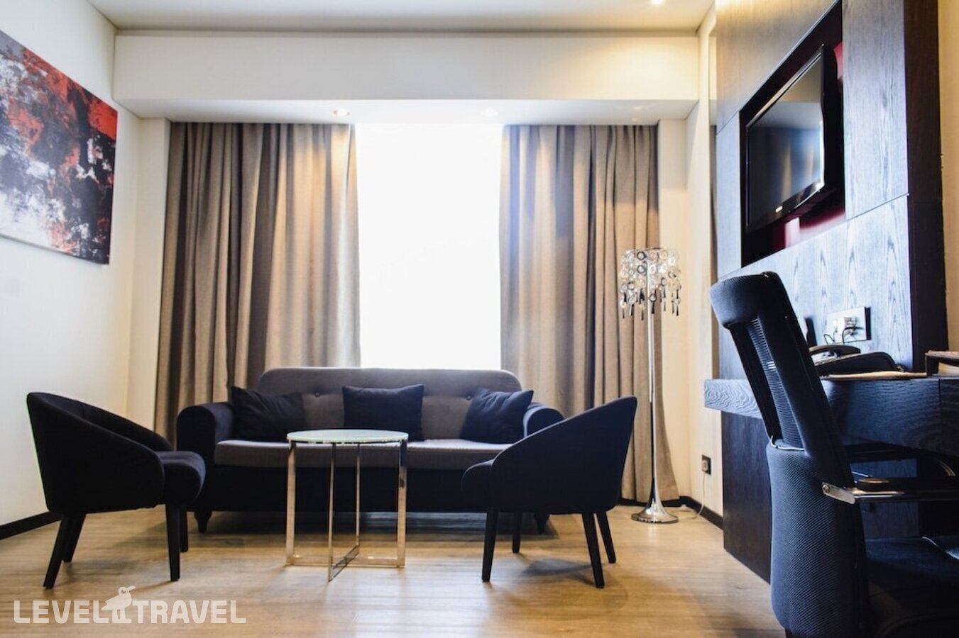 фотографии номера Стандартный номер отеля Onomo Hotel Dar Es Salaam в Танзания(Дар-эс-Салам) - фото №8
