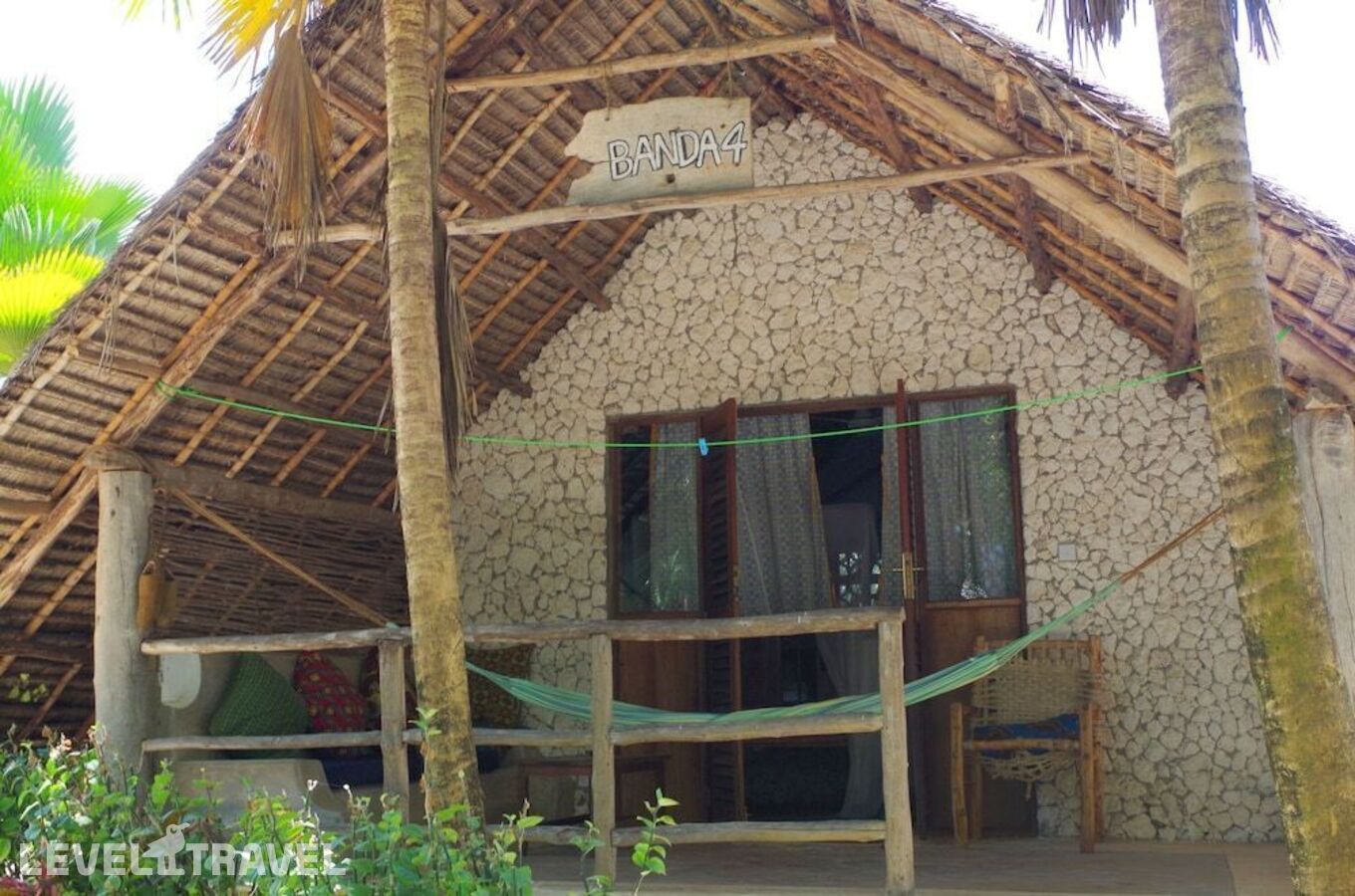 фотографии номера Стандартный номер отеля Mbuyuni Beach Village - Bungalows в Танзания(Джамбиани) - фото №24