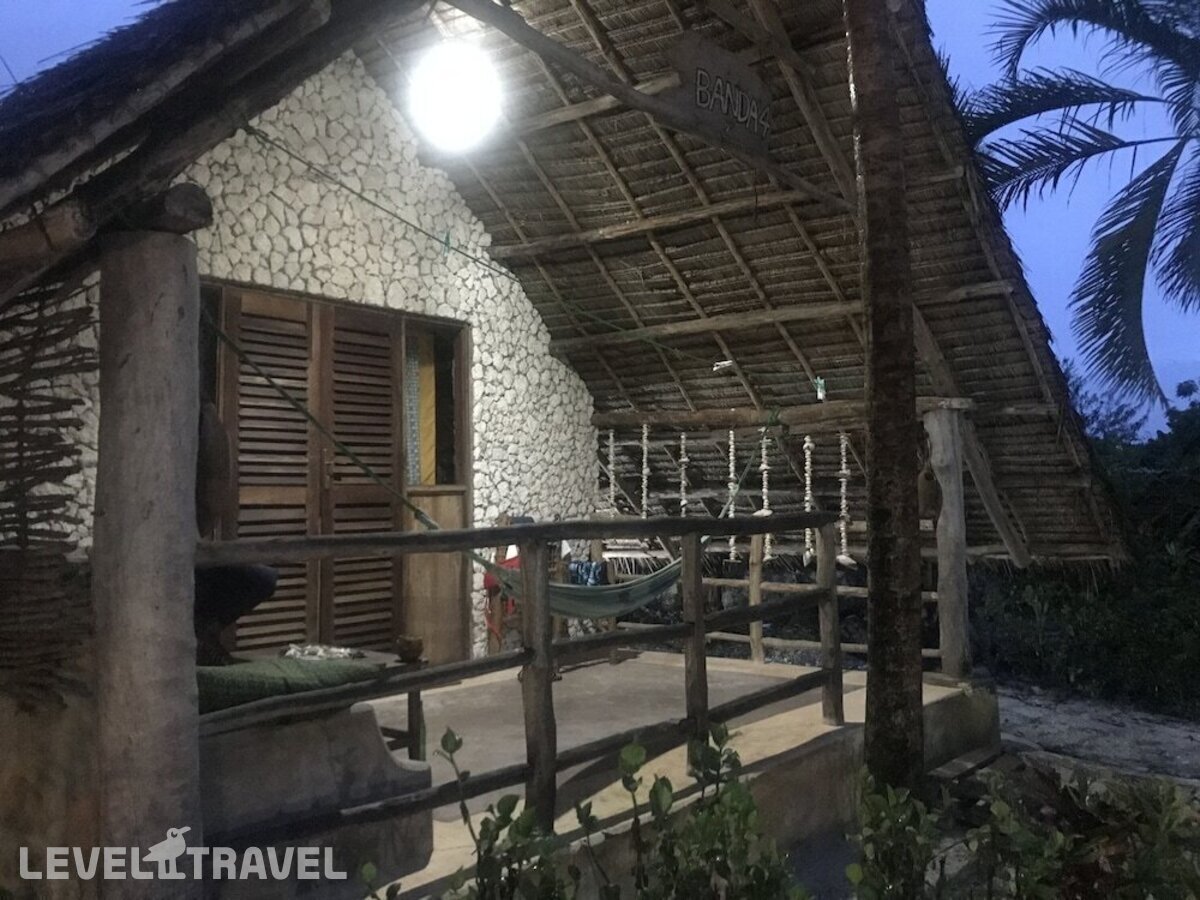 фотографии номера Стандартный номер отеля Mbuyuni Beach Village - Bungalows в Танзания(Джамбиани) - фото №9