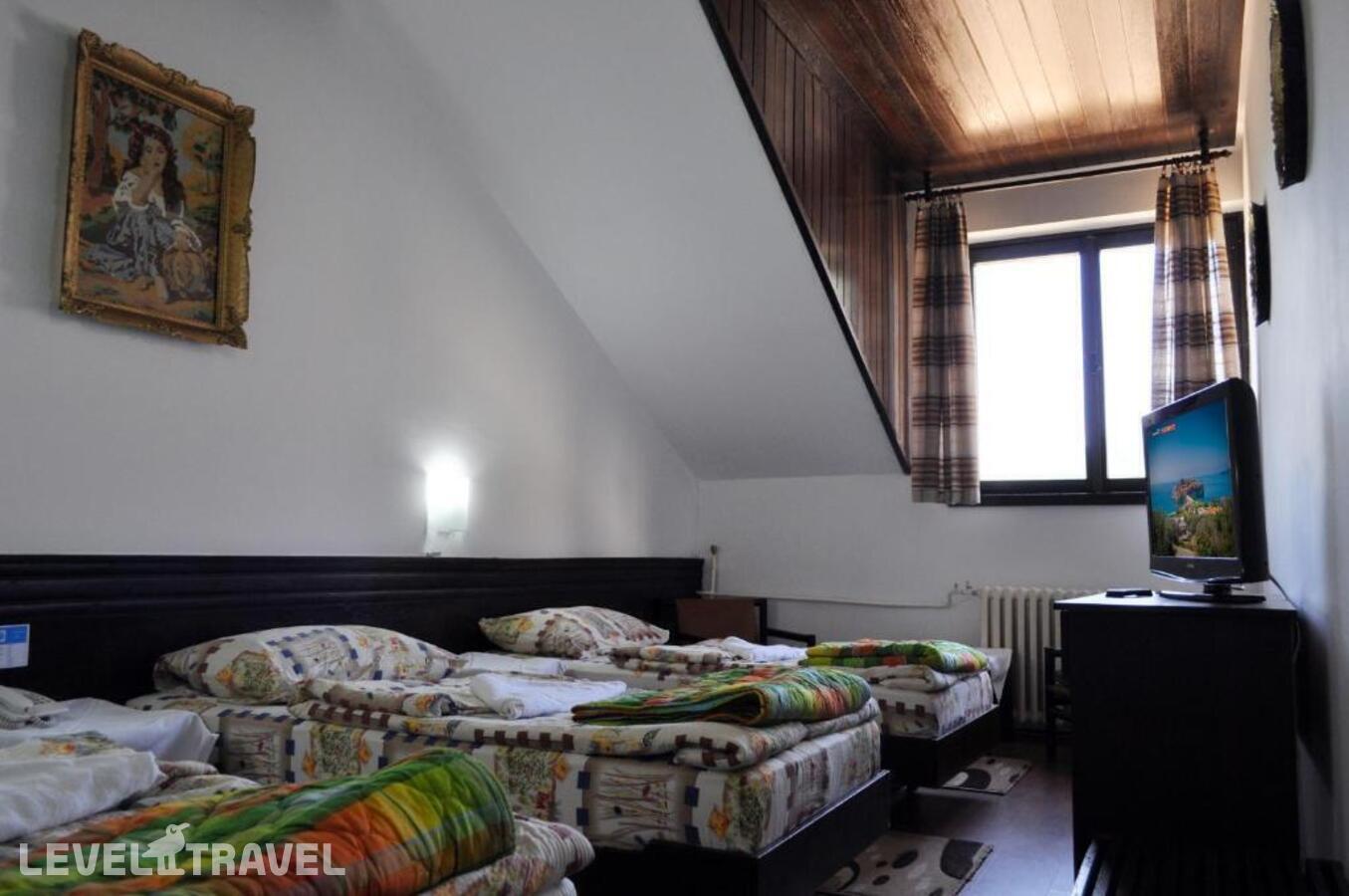 фотографии номера Трехместный номер отеля Hotel Komovi в Черногория(Андриевица) - фото №1