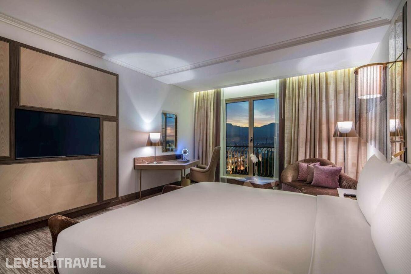 фотографии номера Представительский номер отеля Hilton Podgorica Crna Gora в Черногория(Подгорица) - фото №1