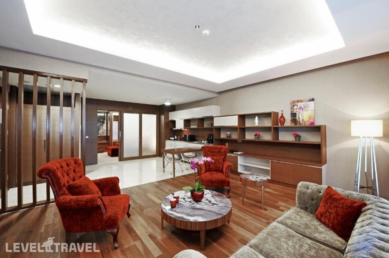 фотографии номера Люкс отеля Ramada By Wyndham Podgorica в Черногория(Подгорица) - фото №2