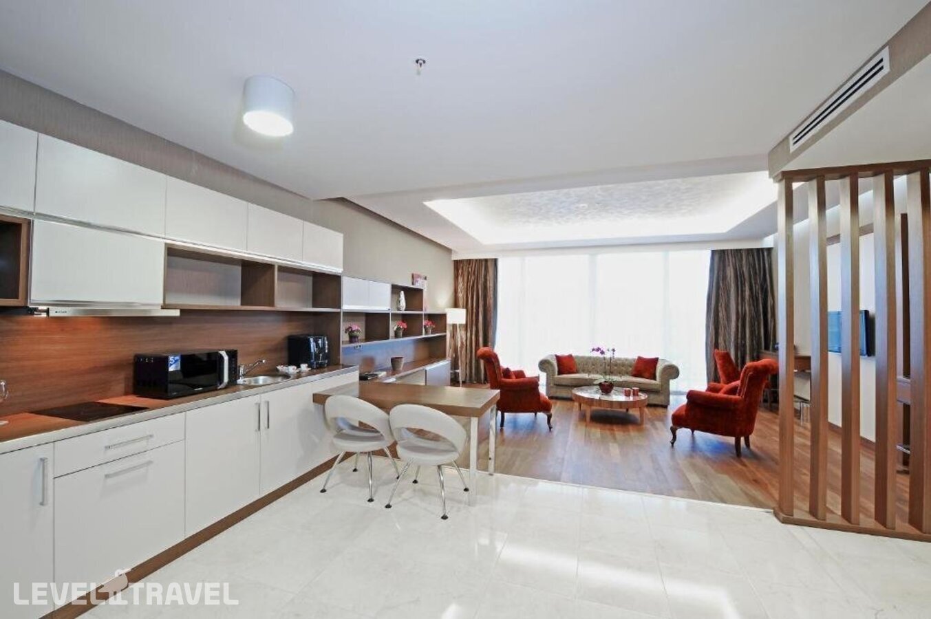фотографии номера Люкс отеля Ramada By Wyndham Podgorica в Черногория(Подгорица) - фото №3
