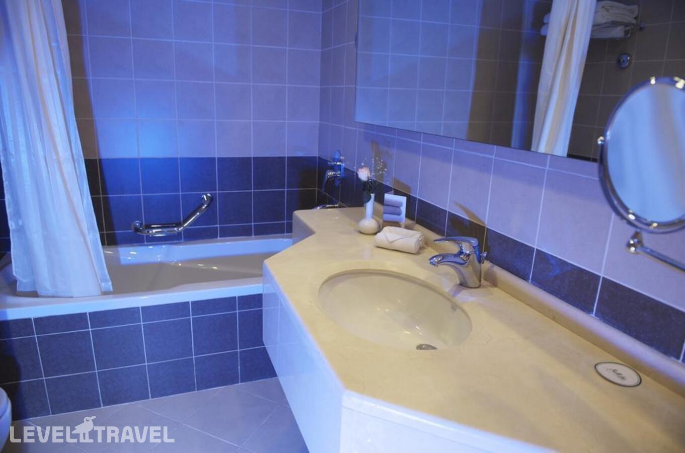 фотографии номера Студия отеля Grand Belle Vue Hotel Apartment в ОАЭ(Барша Хайтс) - фото №3