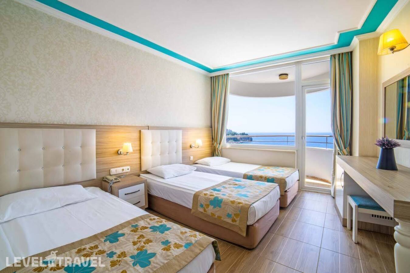 фотографии номера Трехместный с видом на море отеля Cender Hotel в Турция(Анталья - Центр) - фото №1