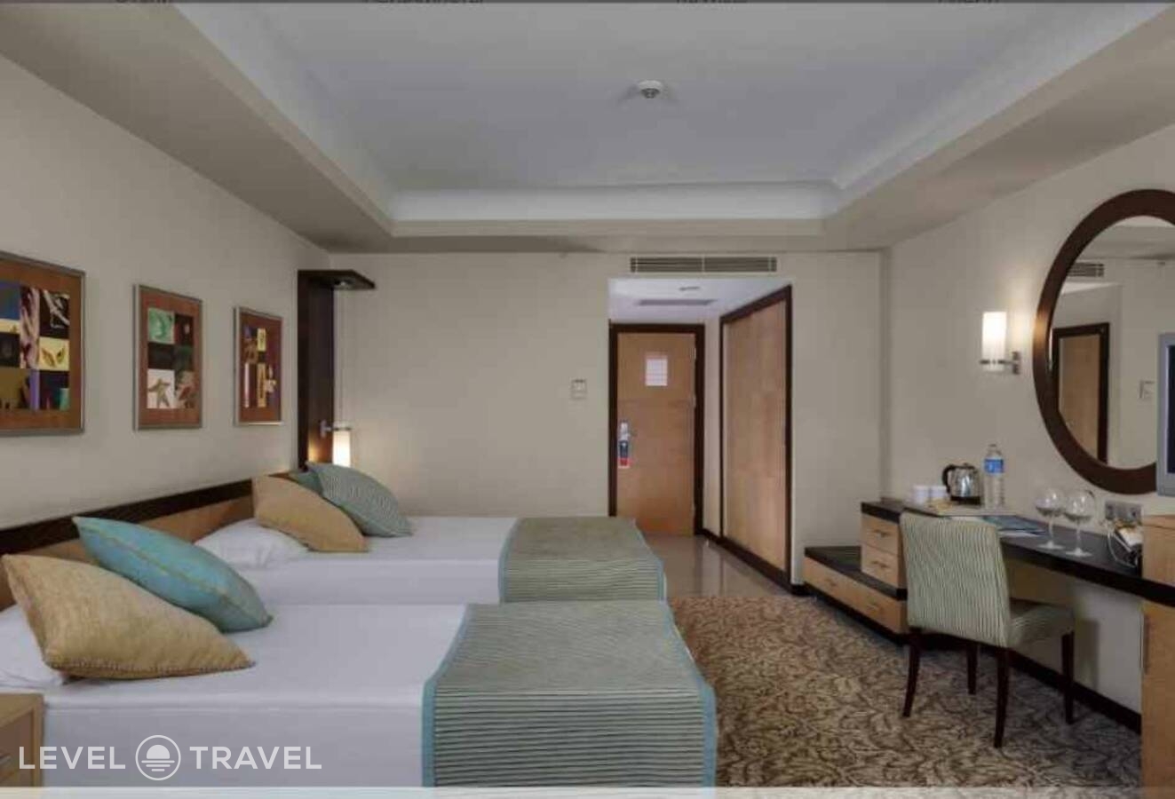 фотографии номера Стандартный с видом на окрестности отеля Royal Wings Hotel в Турция(Лара) - фото №1