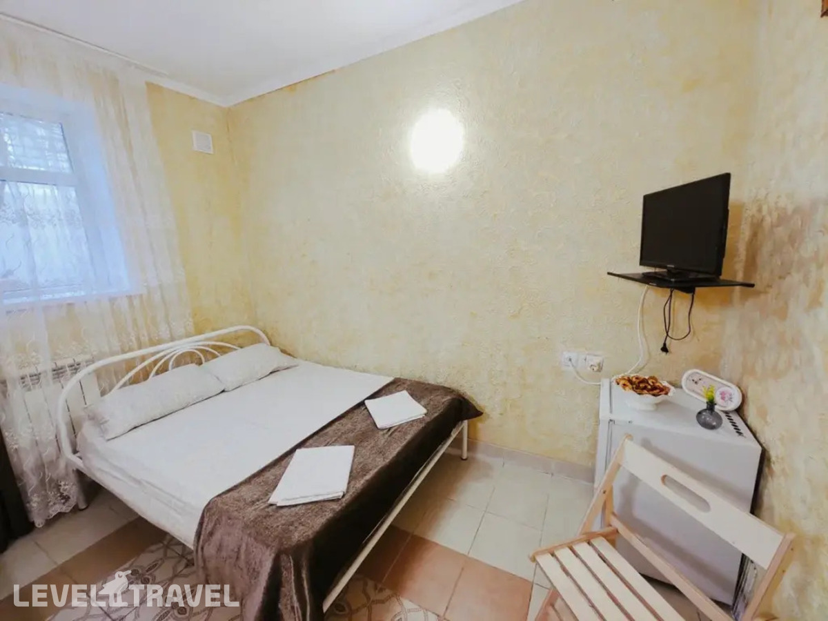 фотографии номера Трехместный номер отеля Гостевой Дом Элегант в Россия(Анапа) - фото №1