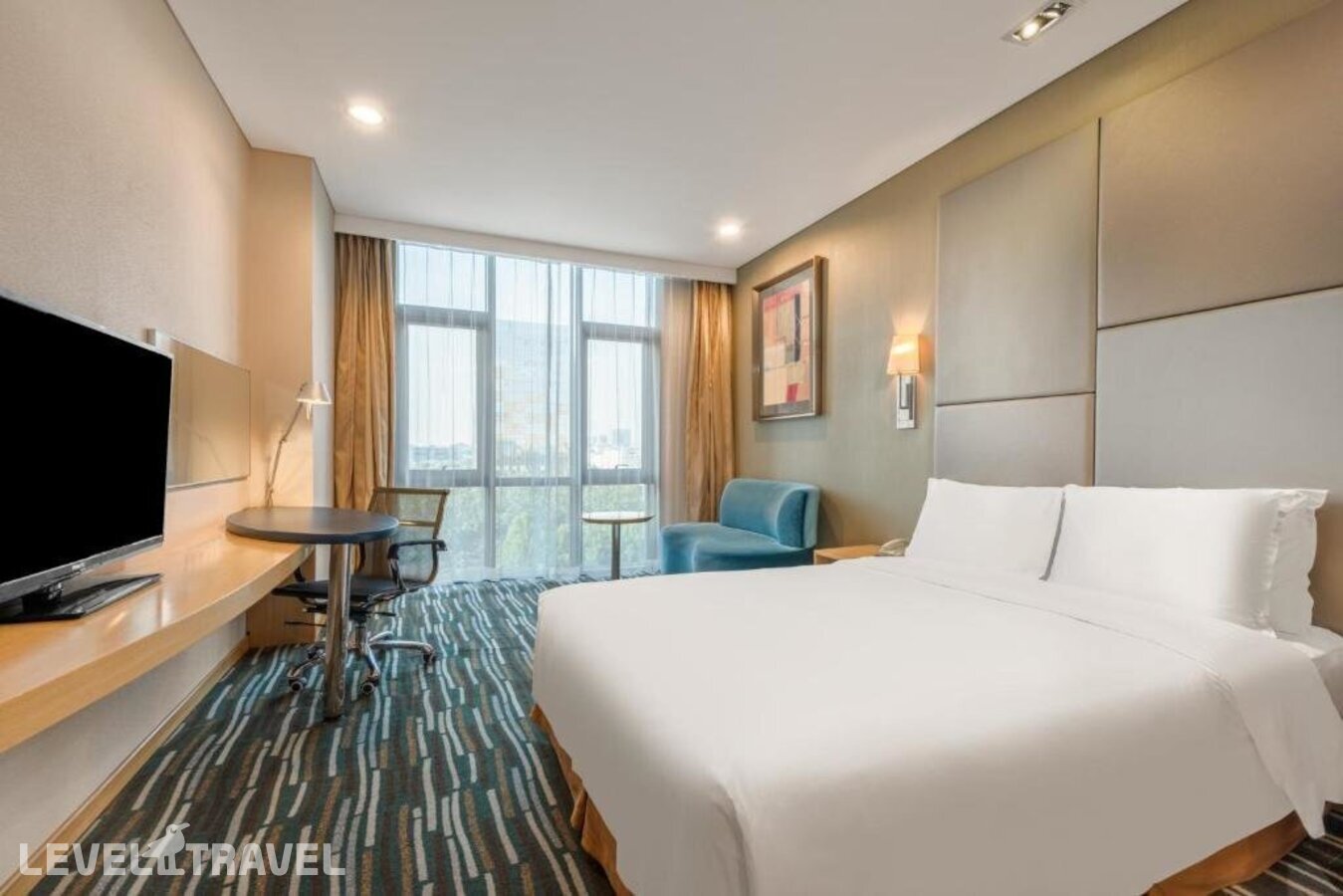 фотографии номера Люкс (3 комнаты) отеля Holiday Inn Express Beijing Yizhuang, An Ihg Hotel в Китай(Пекин) - фото №4