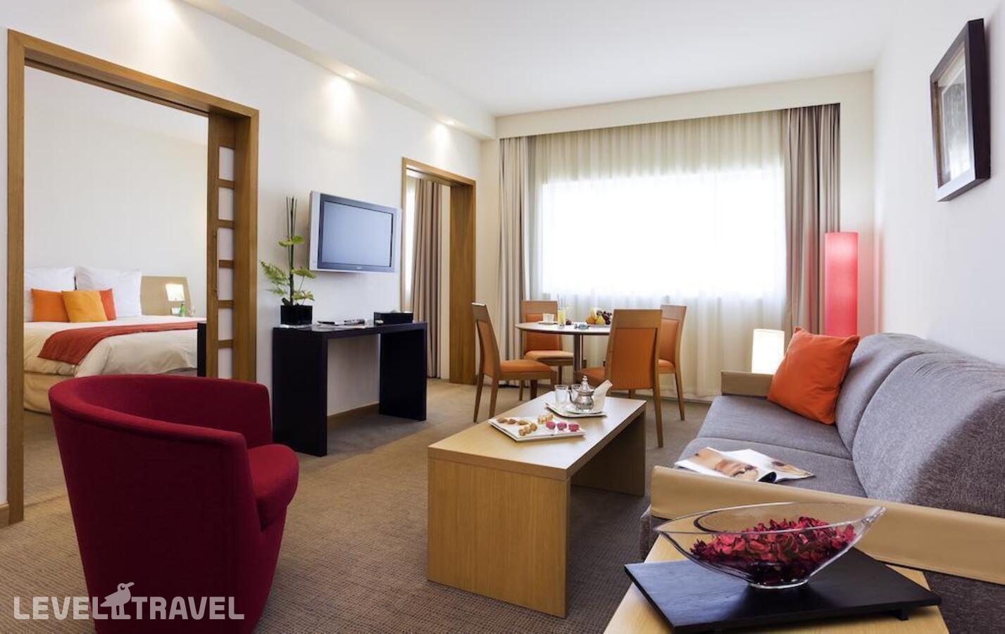 фотографии номера Полулюкс отеля Novotel Casablanca City Center в Марокко(Касабланка) - фото №1