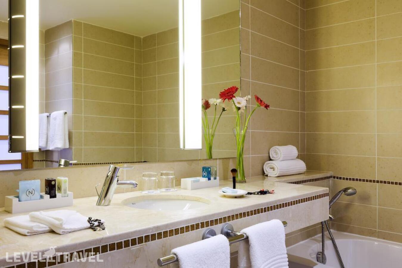 фотографии номера Полулюкс отеля Novotel Casablanca City Center в Марокко(Касабланка) - фото №2