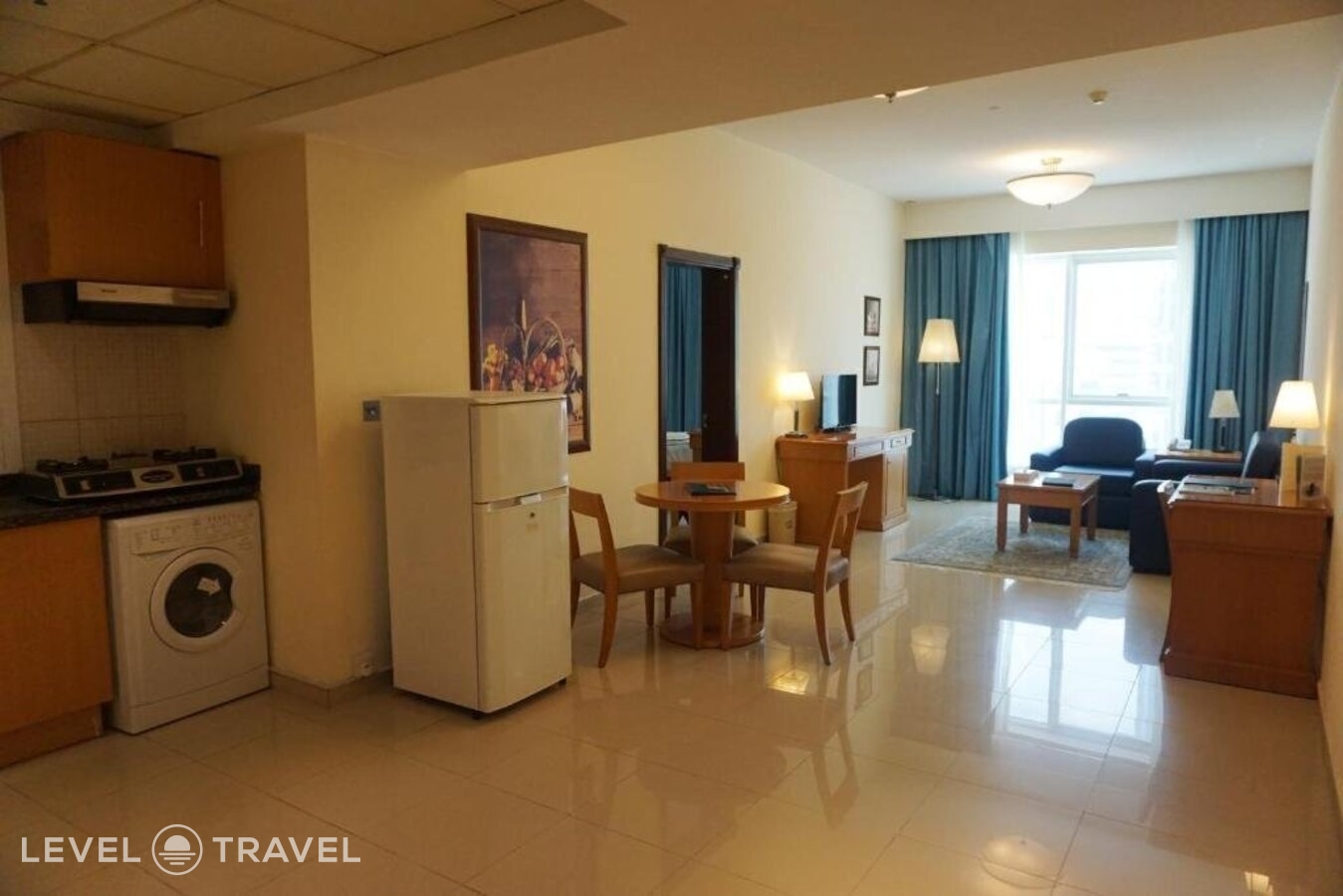 фотографии номера Стандартный номер отеля Golden Tulip Sharjah в ОАЭ(Шарджа) - фото №6