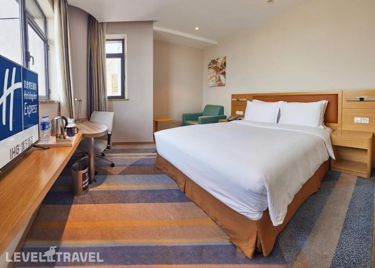 фотографии номера Одноместный номер отеля Holiday Inn Express Shanghai Zhenping в Китай(Шанхай) - фото №2