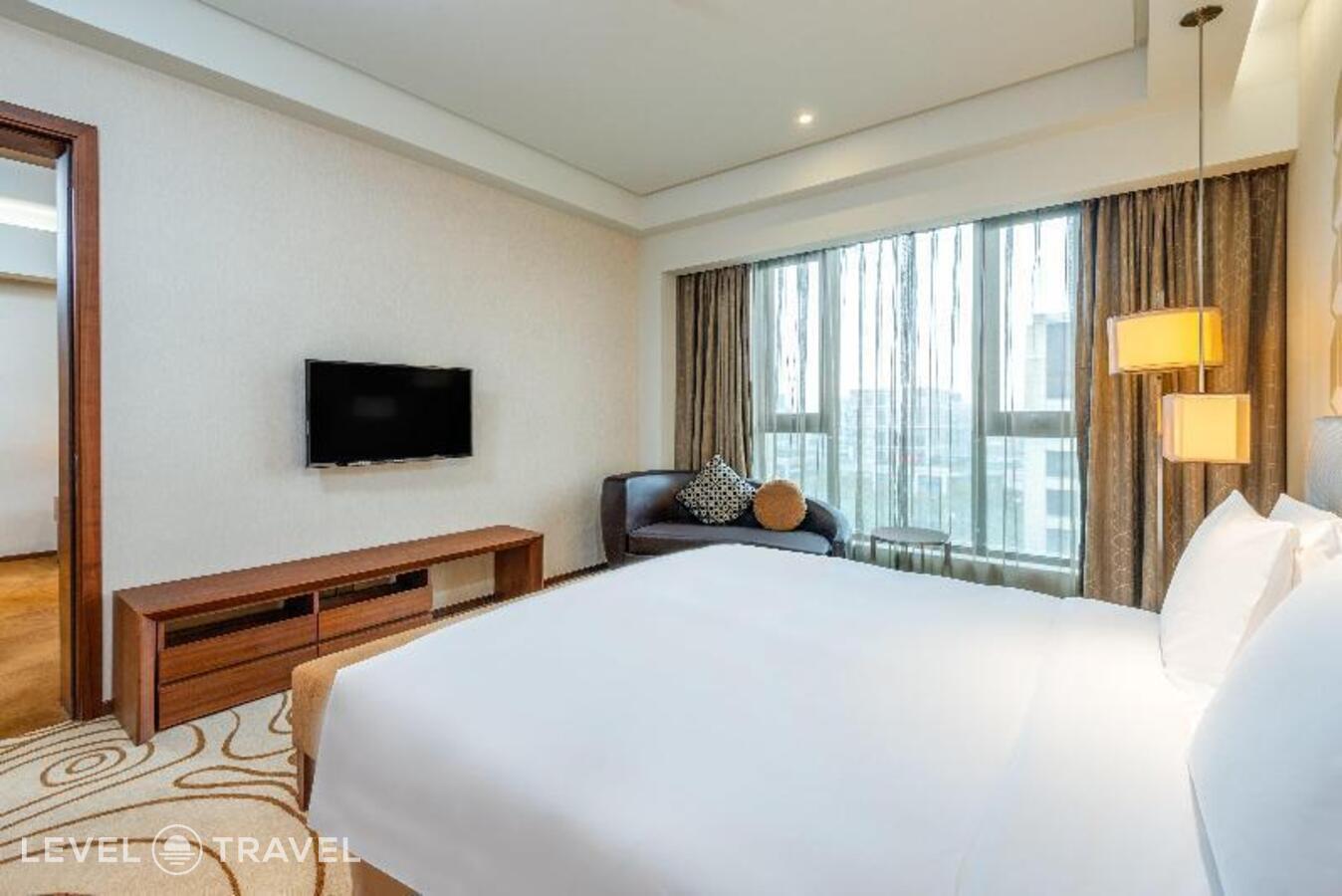 фотографии номера Одноместный номер отеля Holiday Inn Shanghai Hongqiao, An Ihg Hotel в Китай(Шанхай) - фото №7
