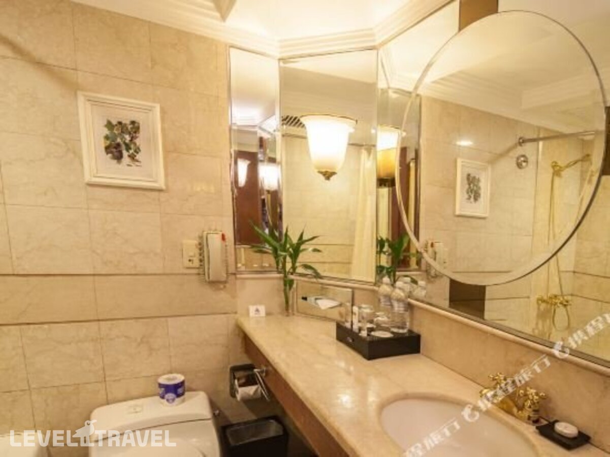 фотографии номера Улучшенный номер отеля Jin Jiang Park Hotel в Китай(Шанхай) - фото №5