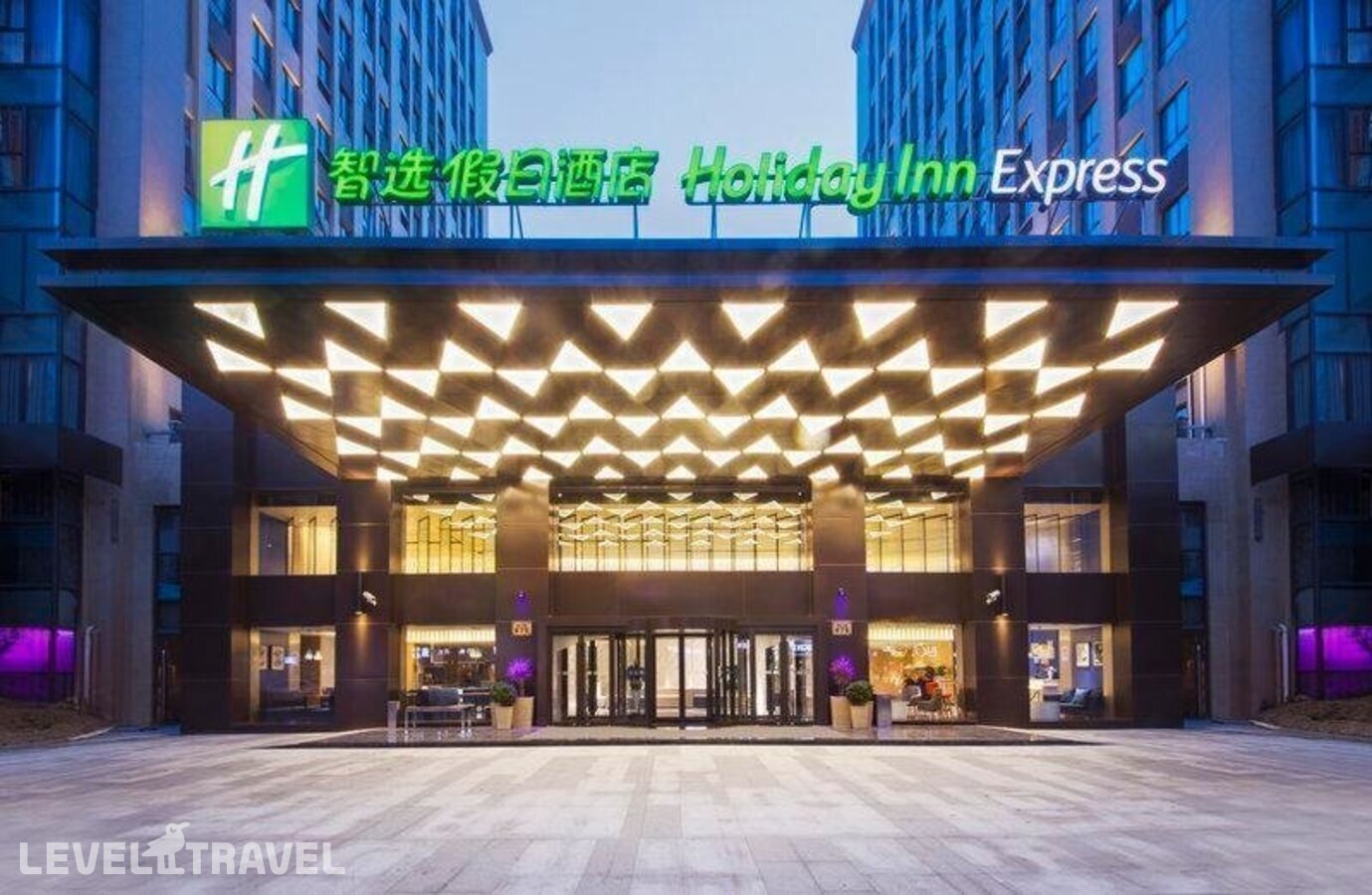 фотографии номера Улучшенный номер отеля Holiday Inn Express Shanghai Jinshan, An Ihg Hotel в Китай(Шанхай) - фото №2