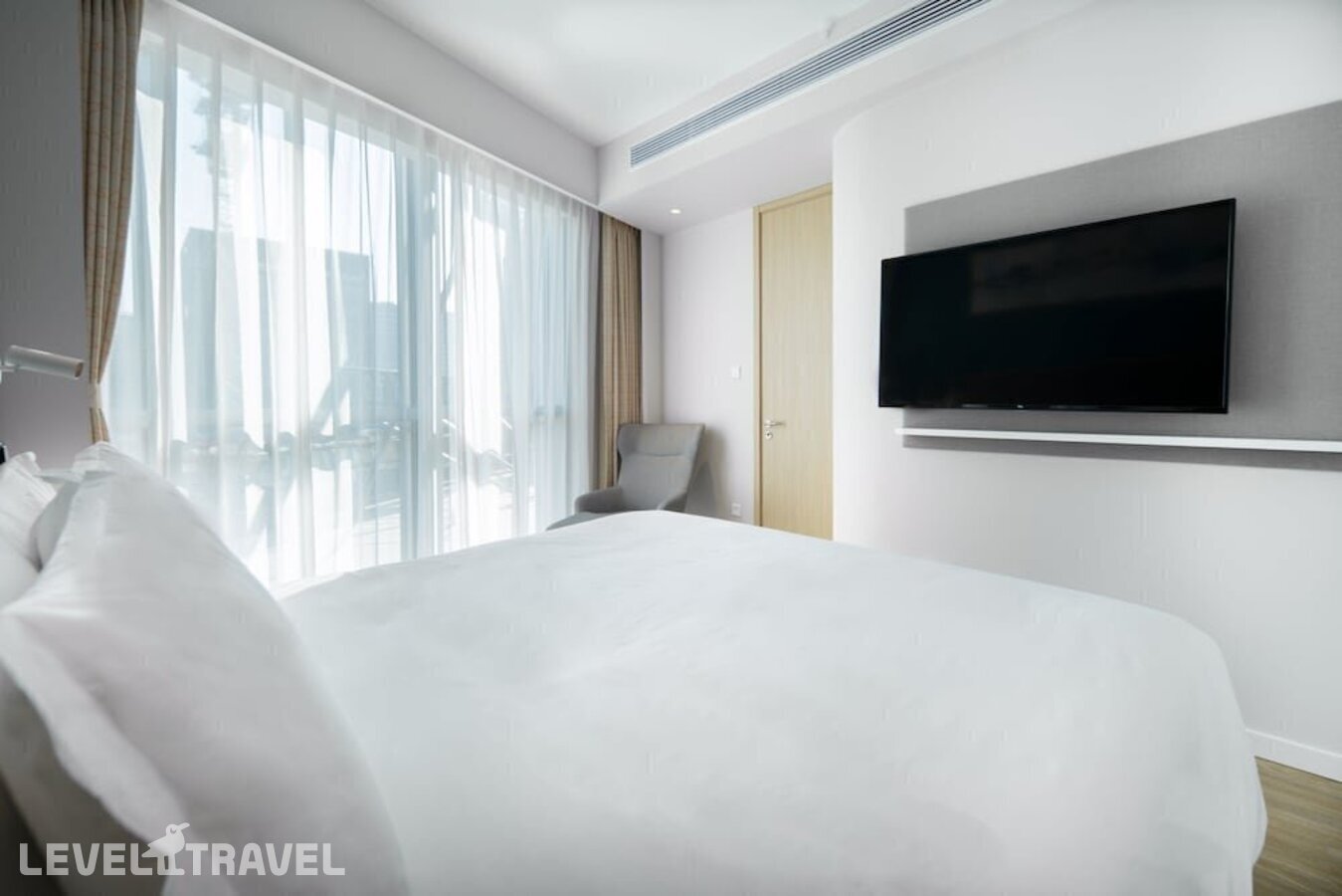 фотографии номера Люкс отеля Holiday Inn Express Shanghai Zhangjiang, An Ihg Hotel в Китай(Шанхай) - фото №2