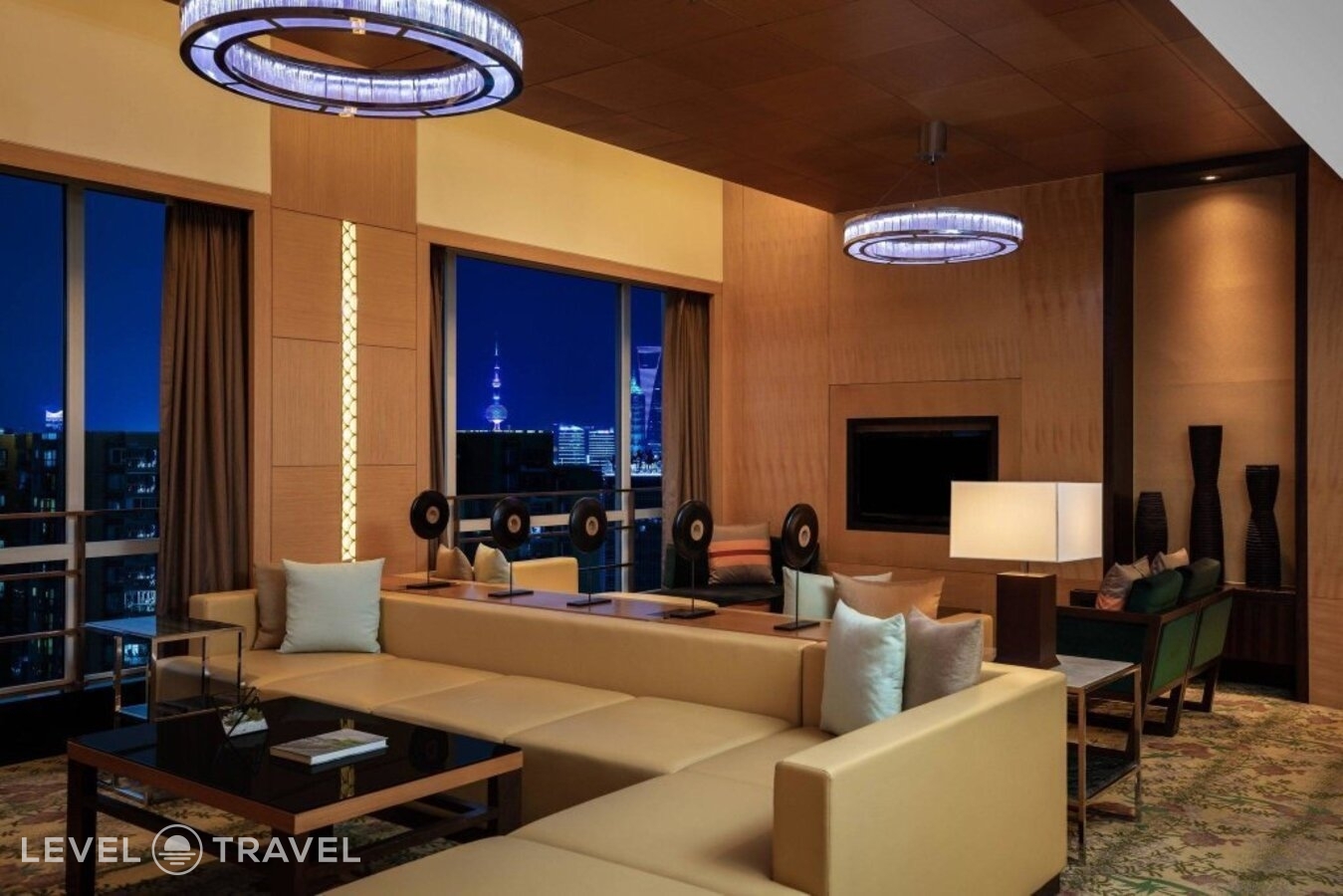 фотографии номера Трехместный номер отеля Courtyard By Marriott Shanghai Central в Китай(Шанхай) - фото №1