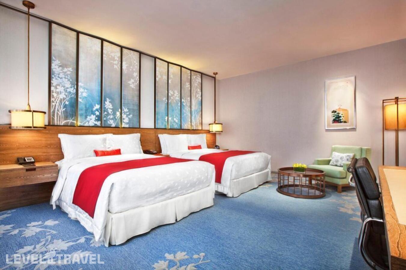 фотографии номера Четырехместный премиум отеля Hualuxe Shanghai Twelve At Hengshan, An Ihg Hotel в Китай(Шанхай) - фото №1