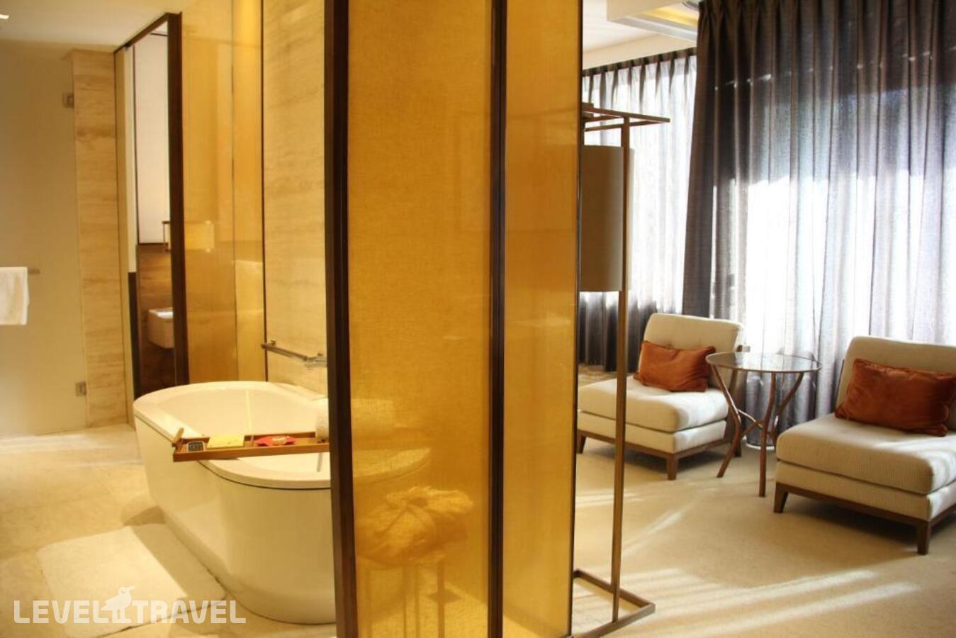 фотографии номера Четырехместный премиум отеля Hualuxe Shanghai Twelve At Hengshan, An Ihg Hotel в Китай(Шанхай) - фото №4