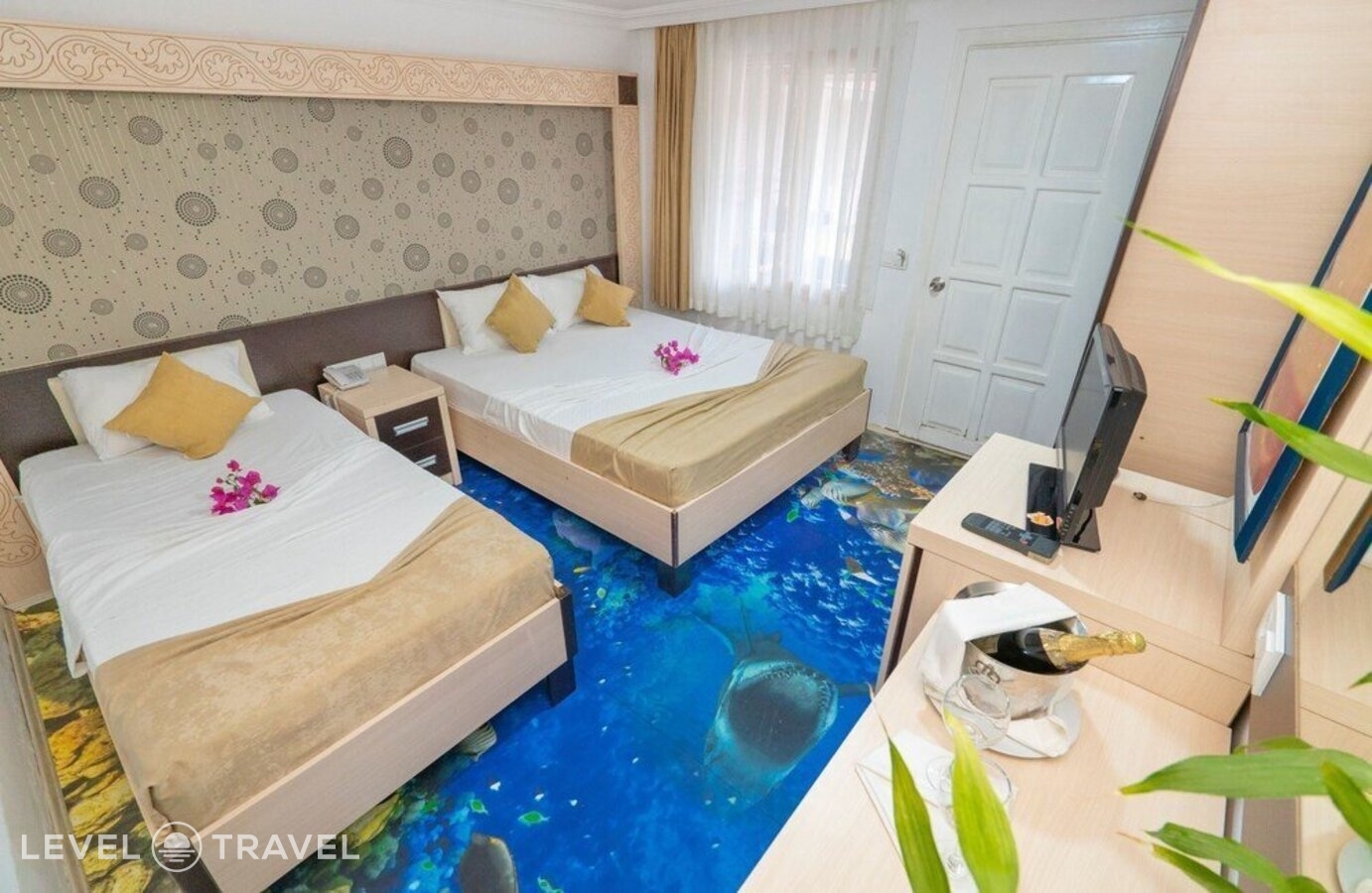 фотографии номера Семейный номер отеля Aperion Beach Hotel в Турция(Кызылот) - фото №8
