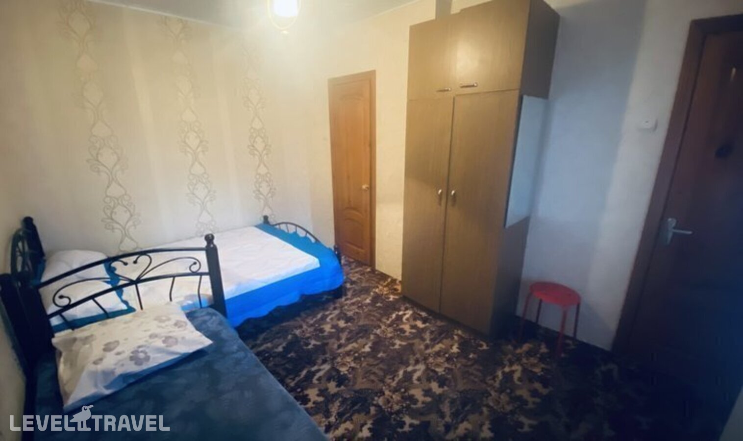 фотографии номера Трехместный экономичный отеля Гостевой дом на Толстого 13 в Россия(Витязево) - фото №2