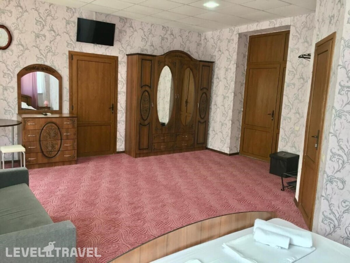 фотографии номера Четырехместный улучшенный отеля Rodven Hotel в Россия(Эсто-Садок) - фото №6