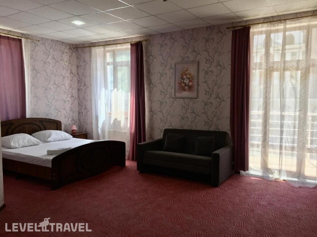 фотографии номера Четырехместный улучшенный отеля Rodven Hotel в Россия(Эсто-Садок) - фото №1