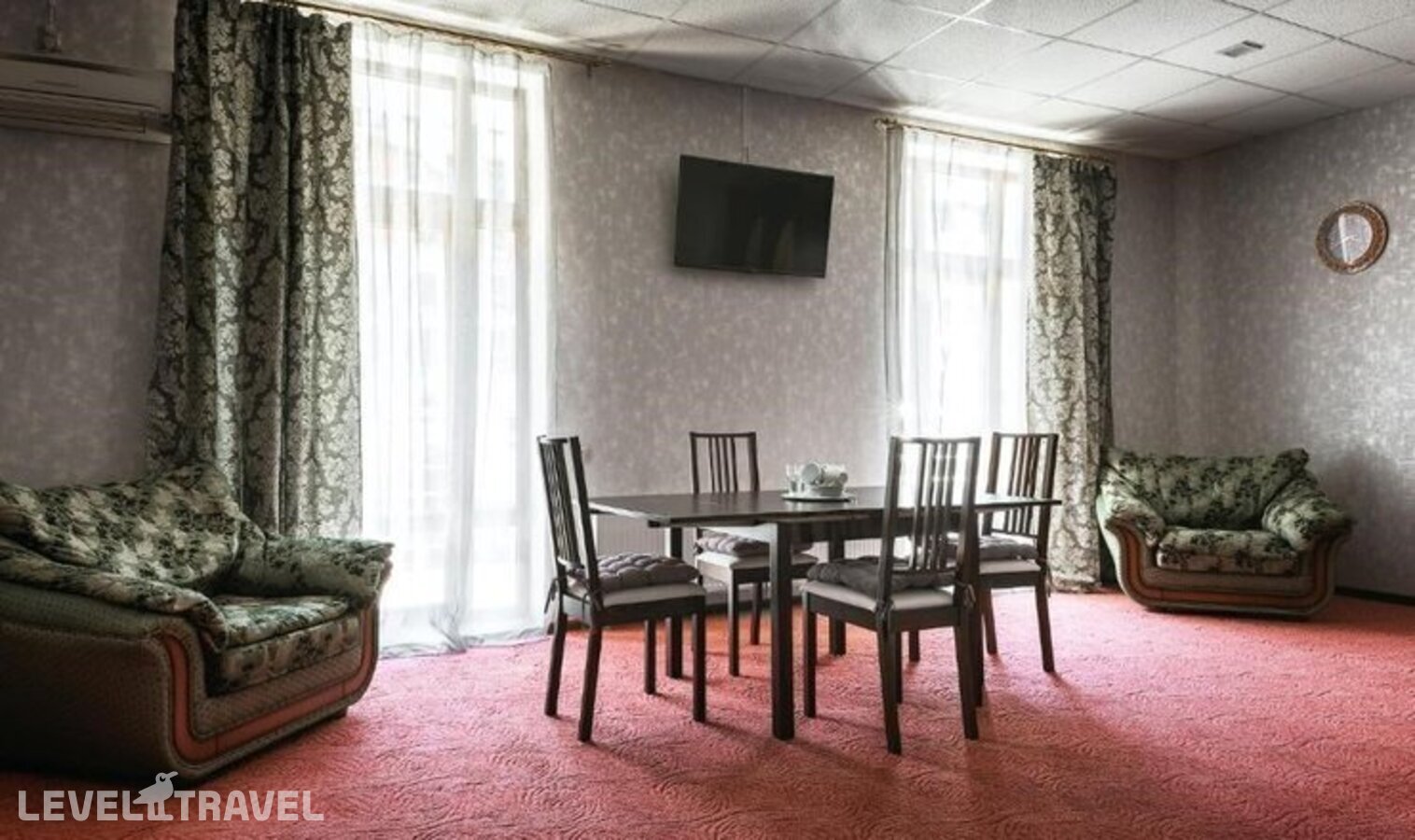 фотографии номера Шестиместный улучшенный семейный отеля Rodven Hotel в Россия(Эсто-Садок) - фото №7