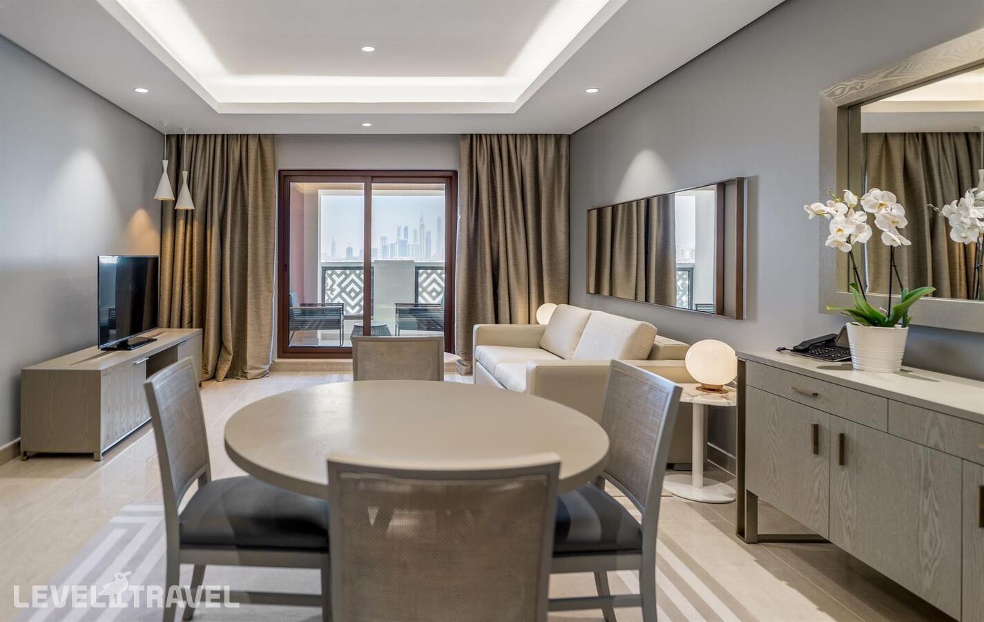 фотографии номера Семейные апартаменты с видом на море (2 спальни) отеля Wyndham Residences The Palm в ОАЭ(Дубай Пальма) - фото №2