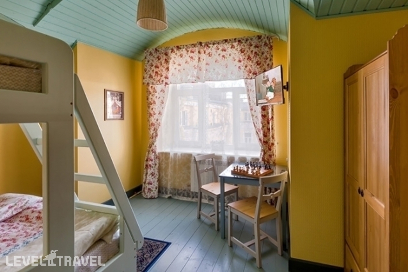 фотографии номера Стандартный без удобств отеля У Дома Книги в Россия(Центральный район) - фото №1