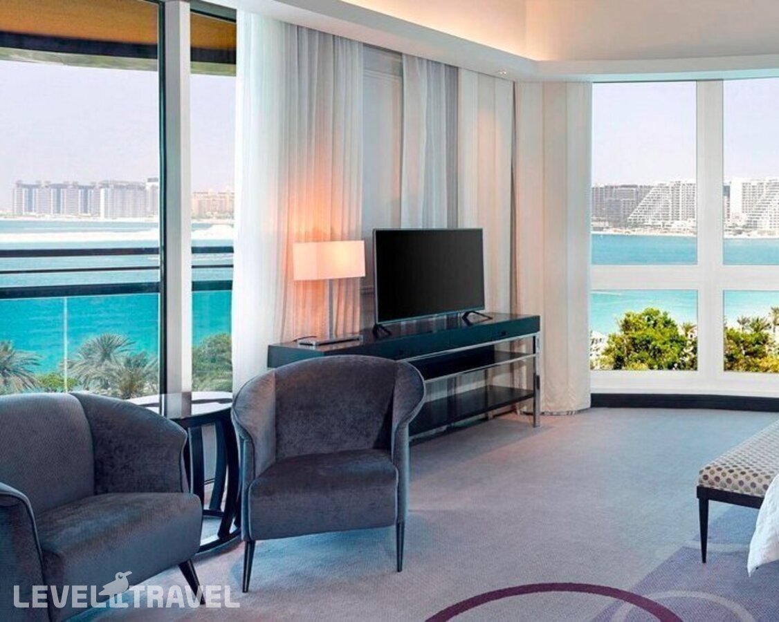 фотографии номера Улучшенный с видом на море отеля Le Meridien Mina Seyahi Beach Resort & Marina в ОАЭ(Дубай Марина) - фото №1
