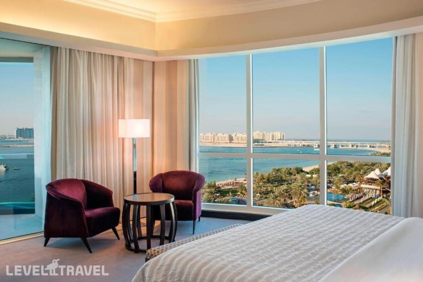 фотографии номера Улучшенный с видом на море отеля Le Meridien Mina Seyahi Beach Resort & Marina в ОАЭ(Дубай Марина) - фото №5
