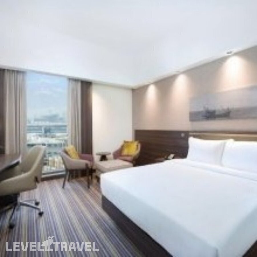 фотографии номера Стандартный номер для курящих отеля Hampton By Hilton Dubai Airport в ОАЭ(Дейра) - фото №1