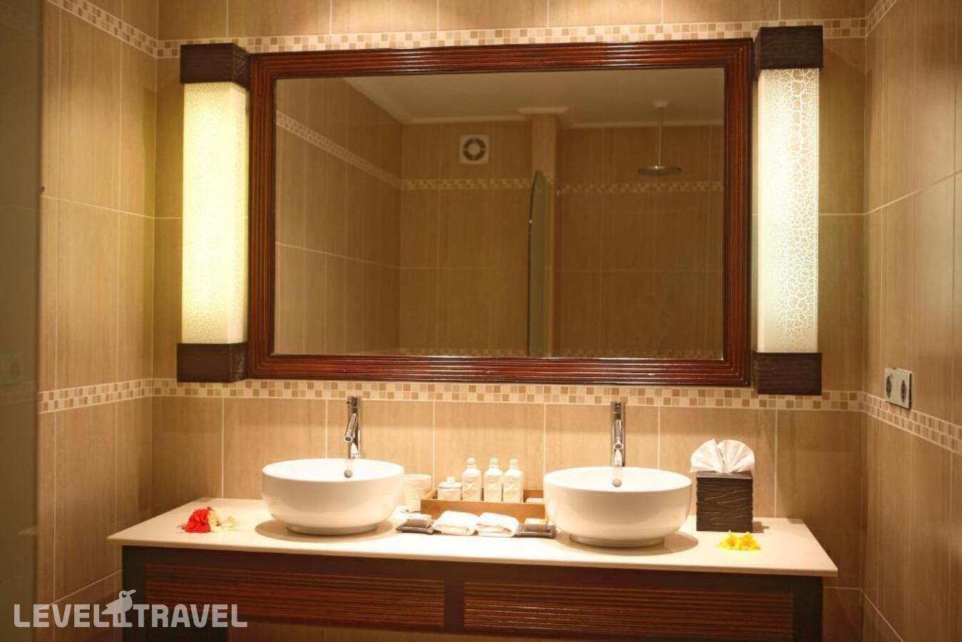 фотографии номера Премиум с видом на океан отеля Double Tree By Hilton Seychelles Allamanda Resort & Spa в Сейшелы(о. Маэ) - фото №4
