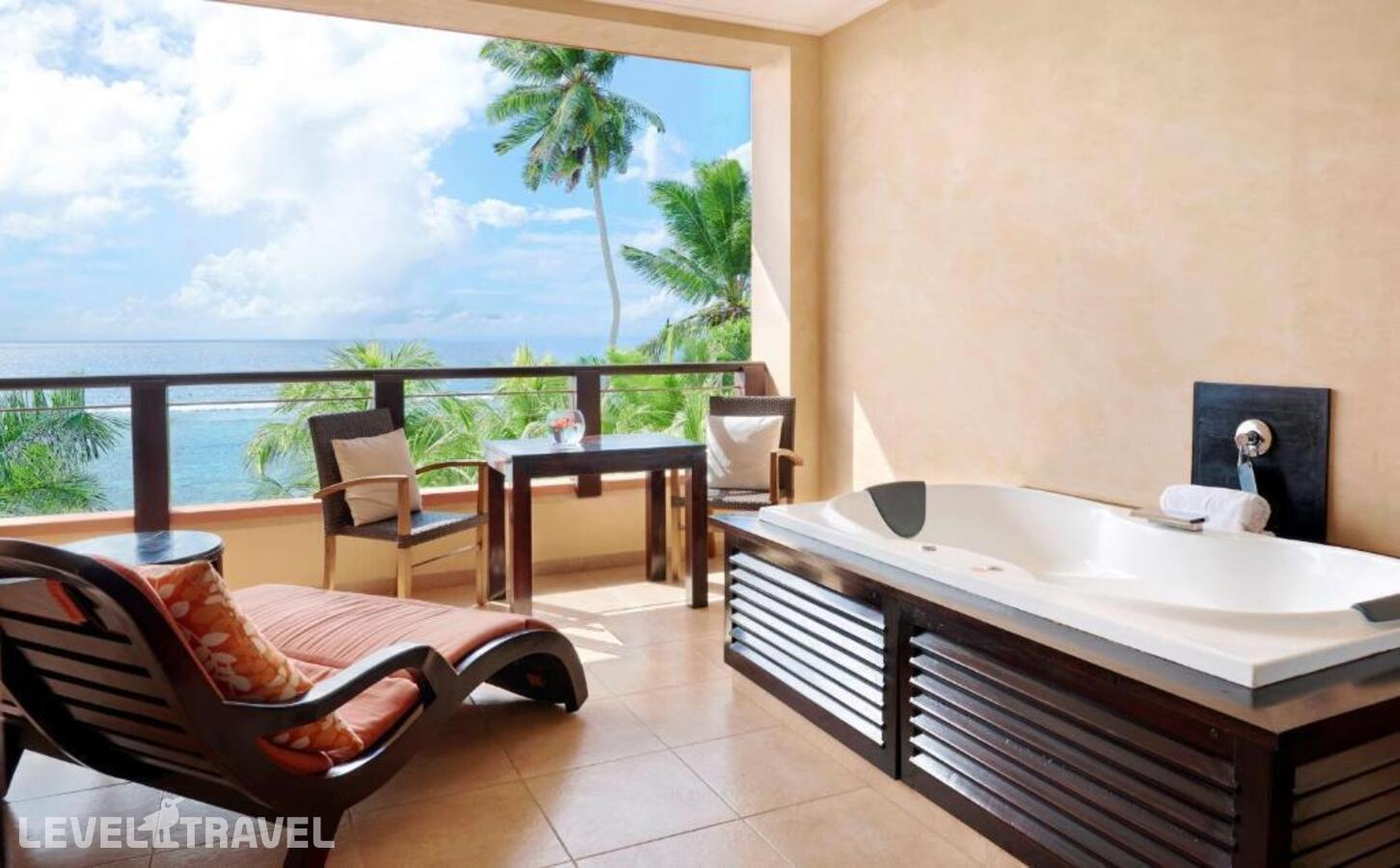 фотографии номера Премиум с видом на океан отеля Double Tree By Hilton Seychelles Allamanda Resort & Spa в Сейшелы(о. Маэ) - фото №46