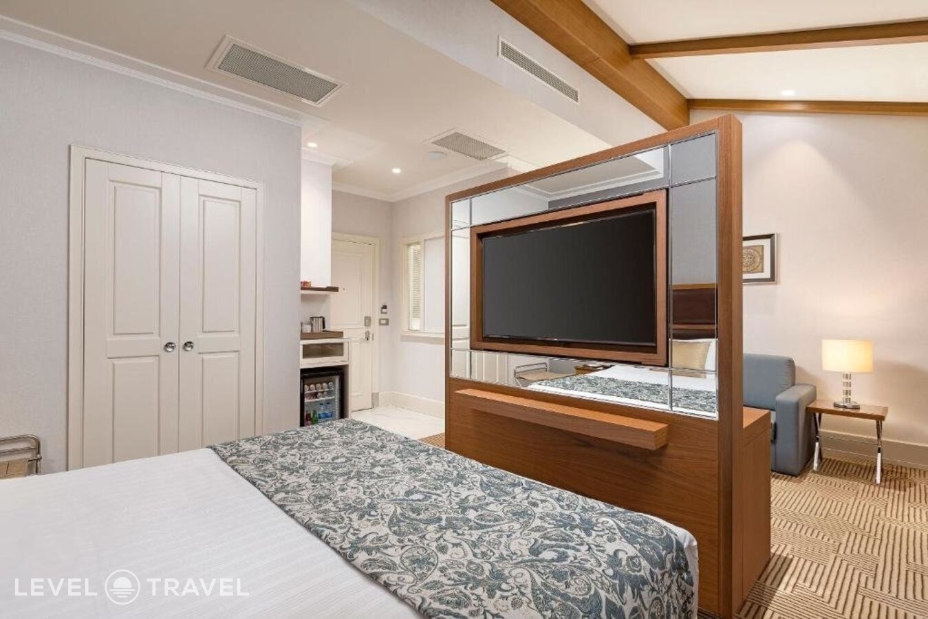 фотографии номера Представительский с балконом отеля Titanic City Hotel в Турция(Бейоглу) - фото №3