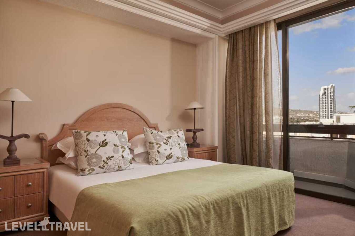 фотографии номера Люкс президентский отеля Atlantica Oasis в Кипр(Потамос Гермасойя) - фото №3