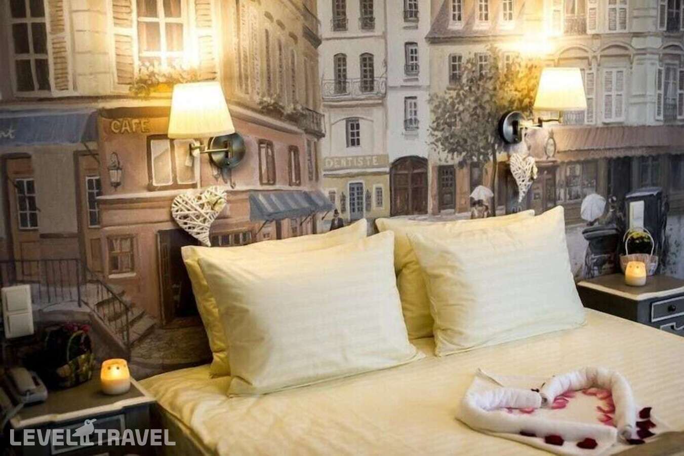 фотографии номера Стандартный с балконом отеля Отель Реноме в Россия(Екатеринбург) - фото №2
