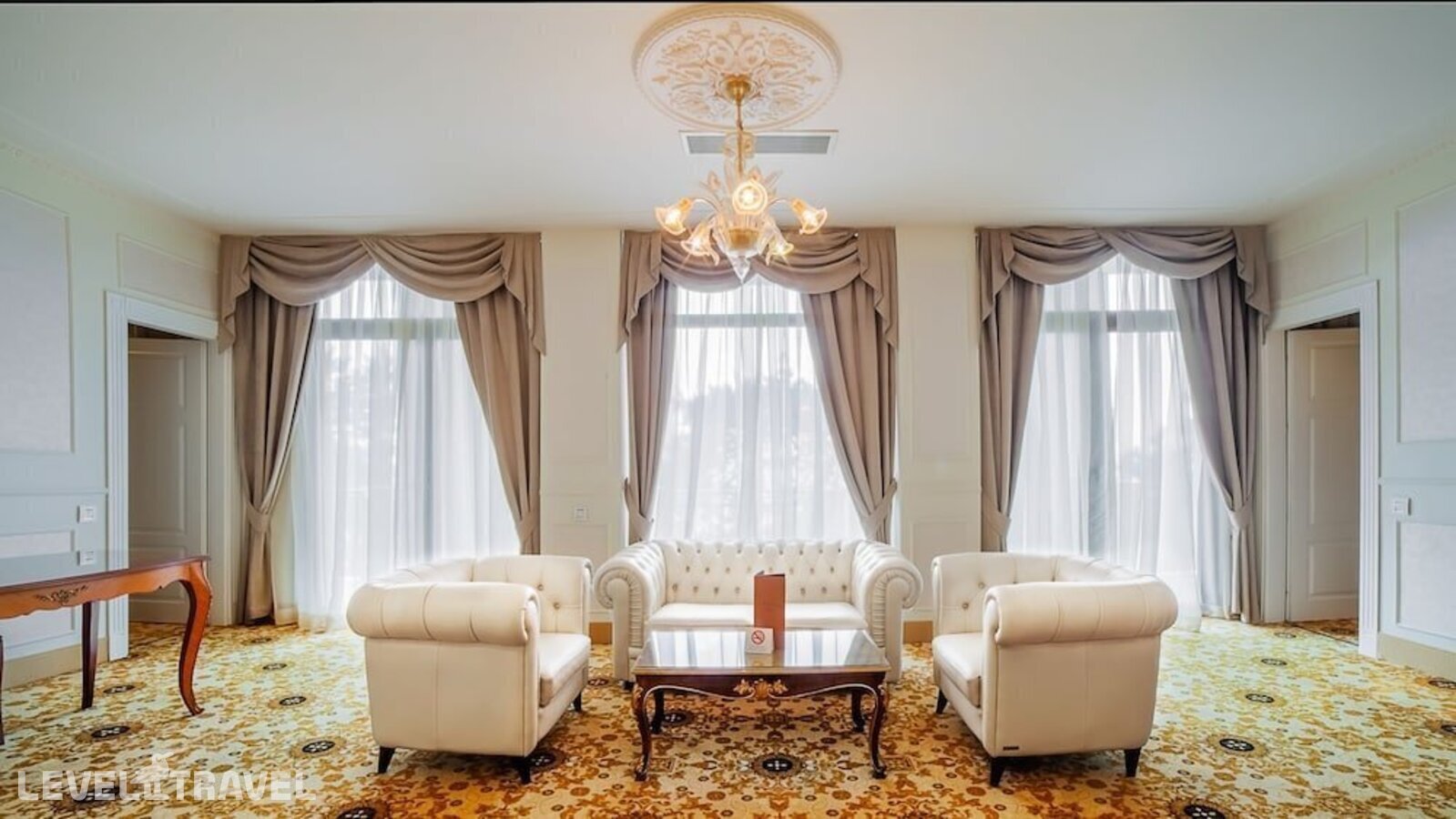 фотографии номера Представительский люкс отеля Georgia Palace Hotel в Грузия(Кобулети) - фото №1
