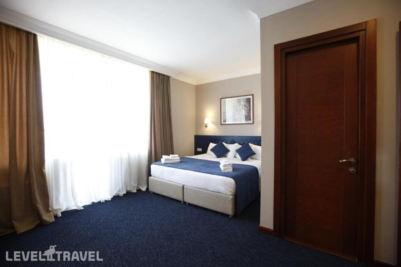 фотографии номера Стандартный номер отеля Cruise Hotel в Грузия(Тбилиси) - фото №1