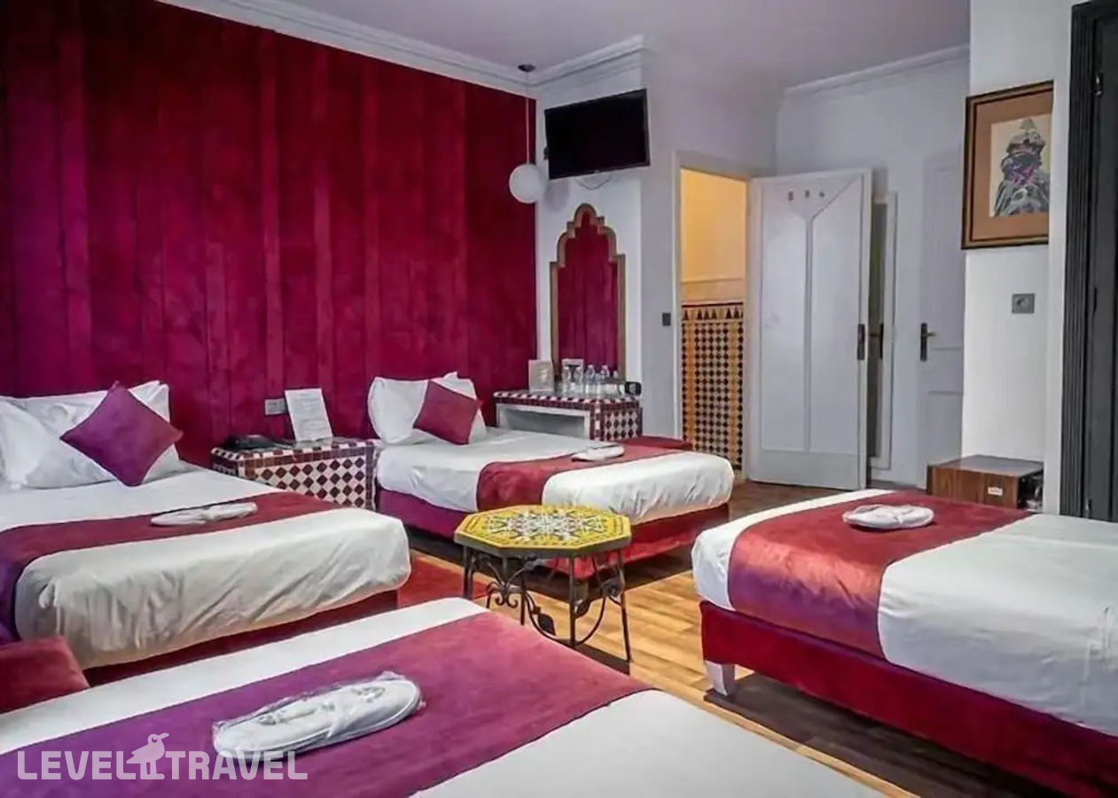 фотографии номера Четырехместный номер отеля Hotel Majestic в Марокко(Касабланка) - фото №1