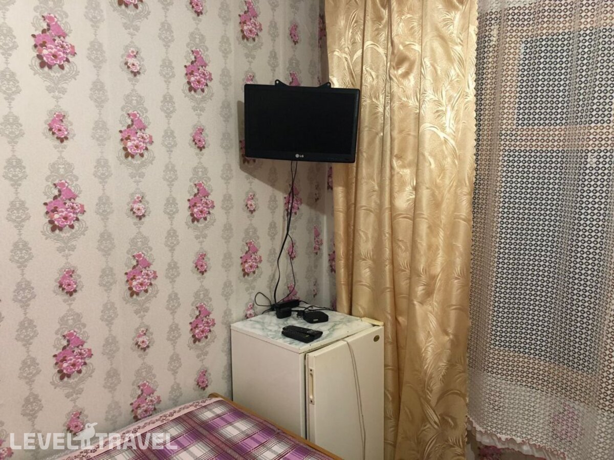 фотографии номера Трехместный экономичный отеля Гостевой Дом Сура в Россия(Лоо) - фото №2