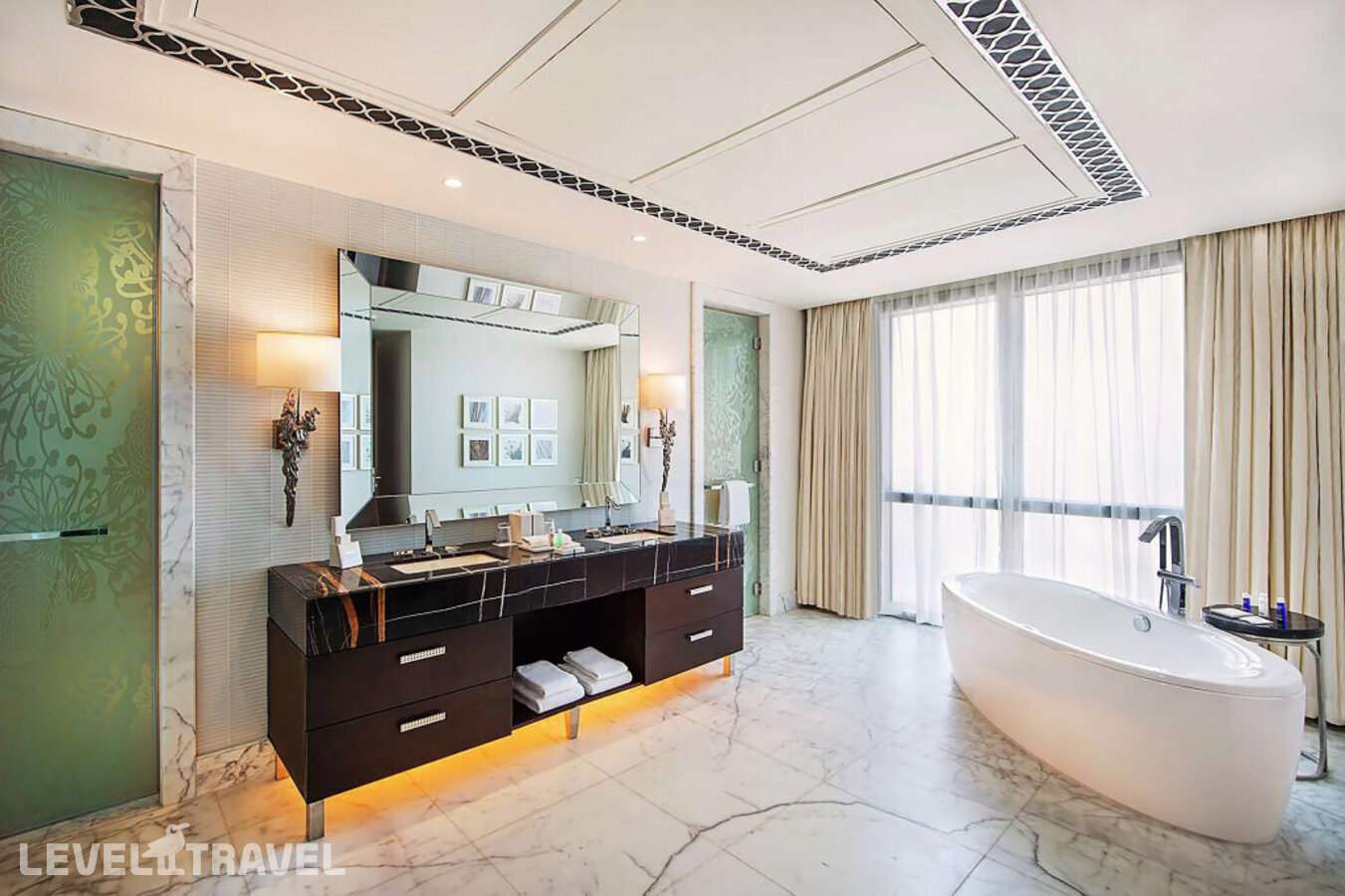 фотографии номера Люкс президентский отеля Hilton Dubai Al Habtoor City в ОАЭ(Бизнес Бей) - фото №12
