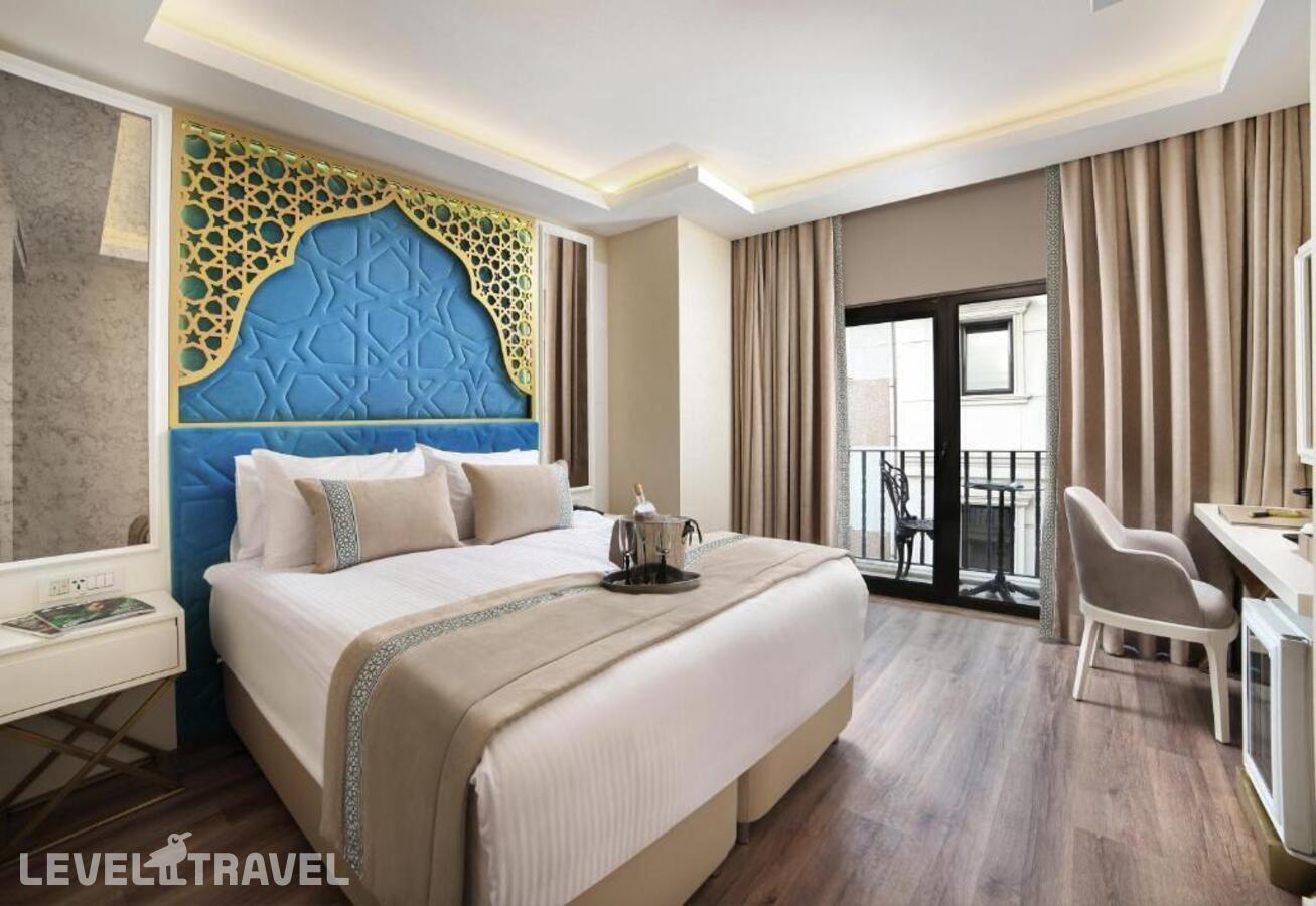 фотографии номера Улучшенный с балконом отеля Great Fortune Design Hotel в Турция(Фатих) - фото №1